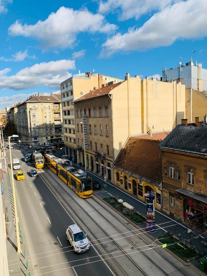 Margaret Boulevard - With Balcony Apartment