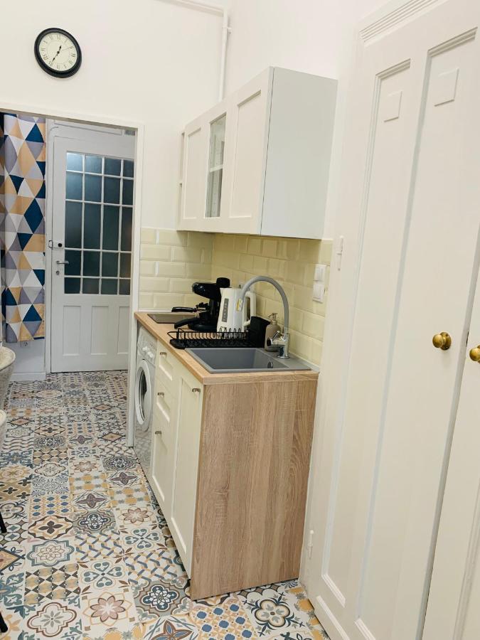 Margaret Boulevard - With Balcony Apartment